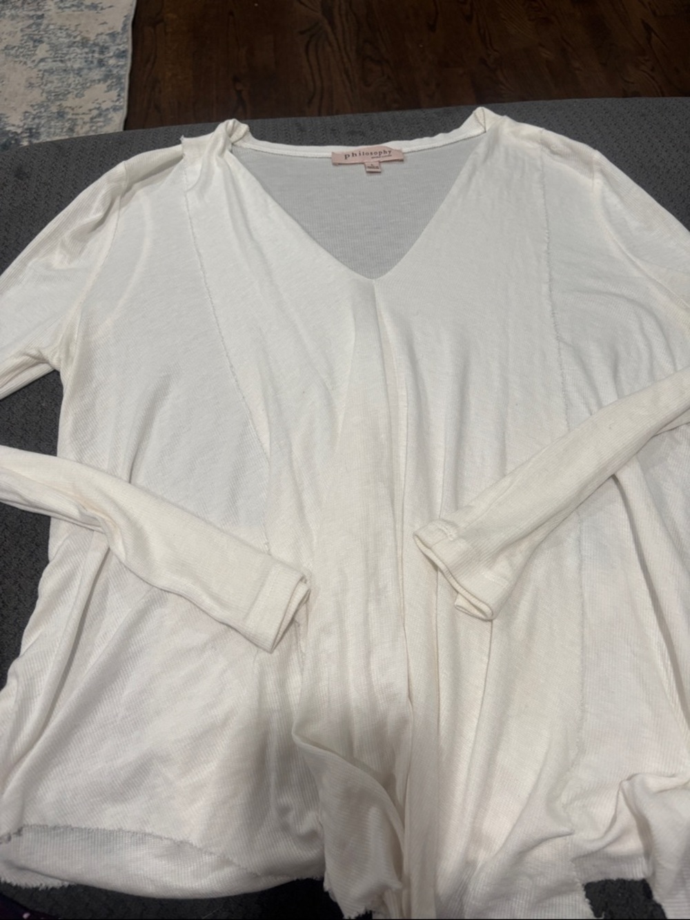 ⭐️2/$10 - Philosophy Cream V-Neck Lightweight Long Sleeve Top